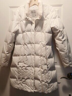 Eddie Bauer White Goose Down Puff Coat